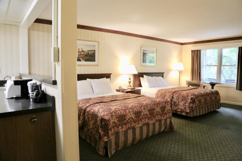 Fairbanks Inn เซนต์จอห์นสแบรี ภายนอก รูปภาพ