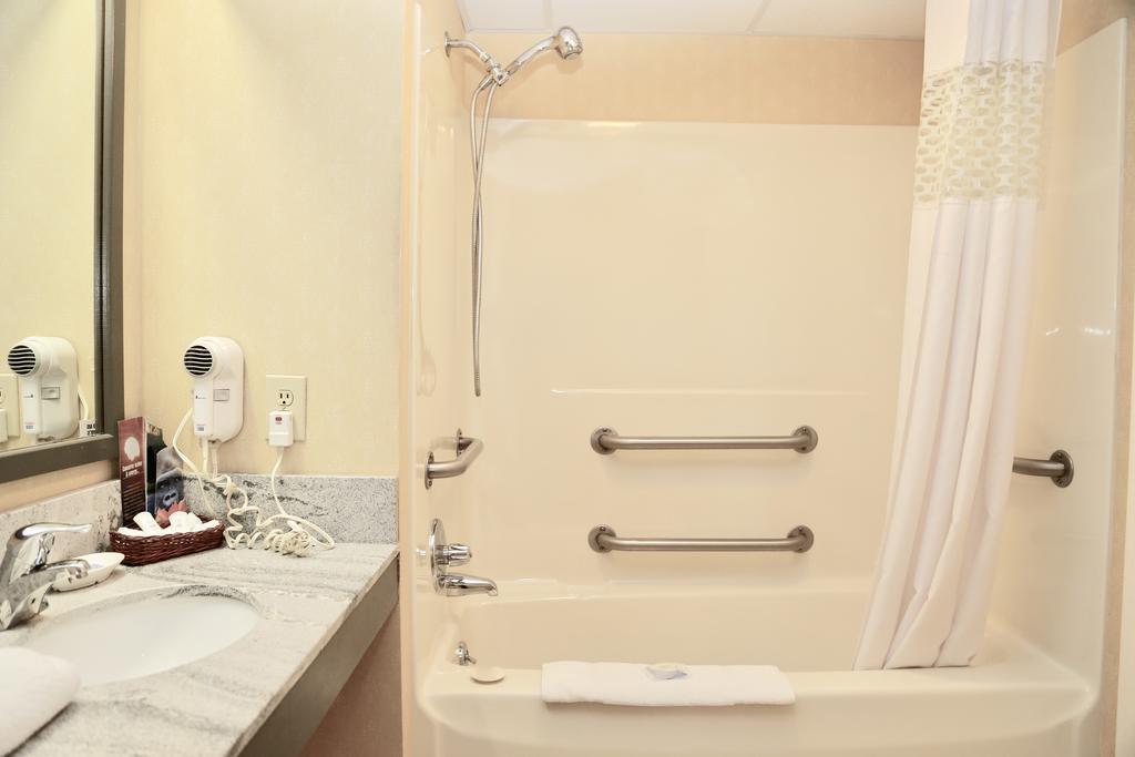 Fairbanks Inn เซนต์จอห์นสแบรี ภายนอก รูปภาพ